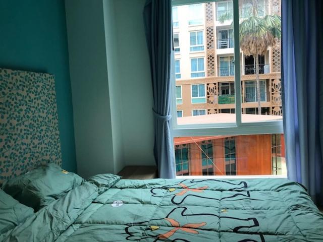 Atlantis Waterpark Apartment Pantai Jomtien Bagian luar foto