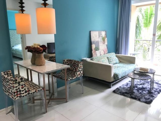 Atlantis Waterpark Apartment Pantai Jomtien Bagian luar foto