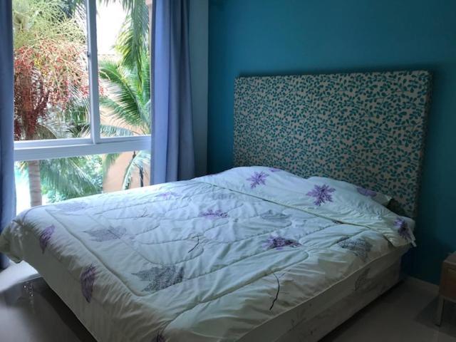 Atlantis Waterpark Apartment Pantai Jomtien Bagian luar foto