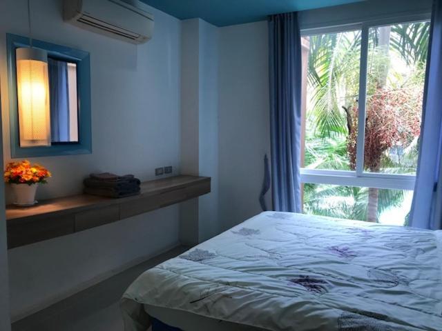 Atlantis Waterpark Apartment Pantai Jomtien Bagian luar foto