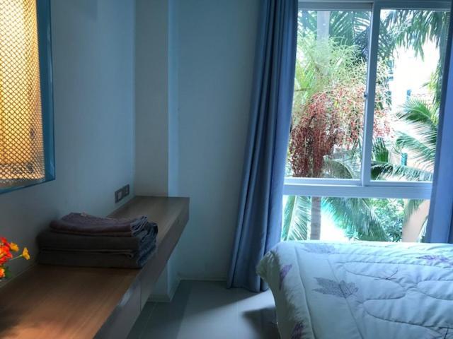 Atlantis Waterpark Apartment Pantai Jomtien Bagian luar foto