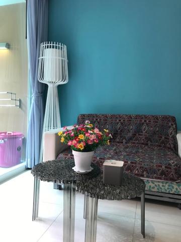 Atlantis Waterpark Apartment Pantai Jomtien Bagian luar foto
